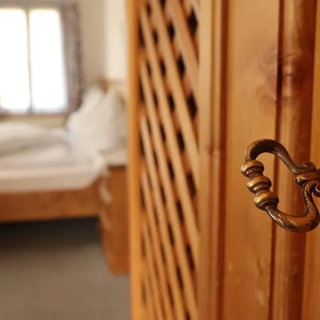 Hotel Restaurant Roessli 2*