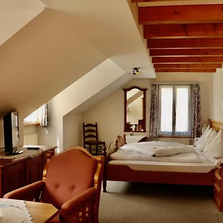 Szálloda Restaurant Roessli 2*