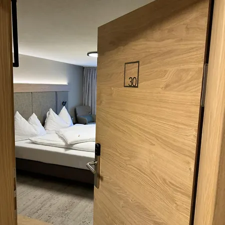 Restaurant Roessli Отель