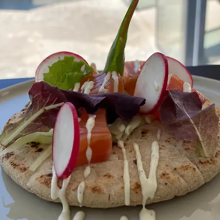 מלון Restaurant Roessli 2*