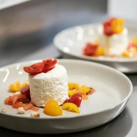 Отель Restaurant Roessli 2*